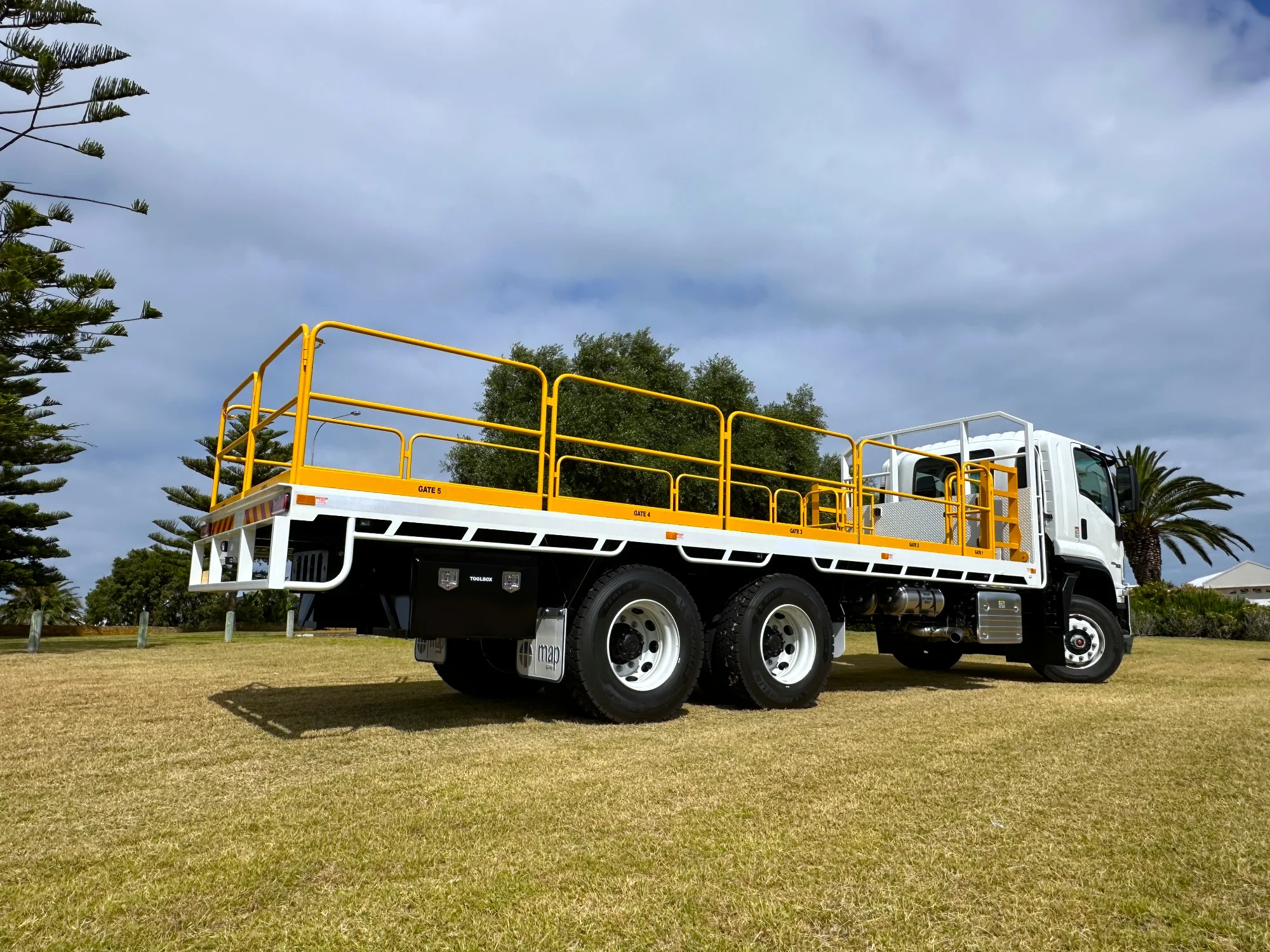 Isuzu FVZ 260-300 Flatbed