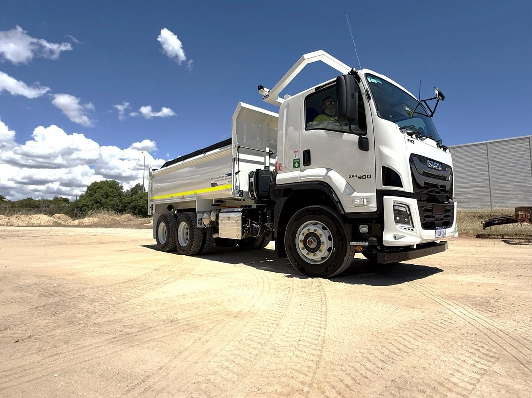 Isuzu FVZ 260-300 Tipper